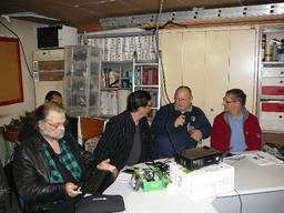 Samedi technique du 29/11/14 :
- adaptateur USB pour Arduino MiniPro
- installation de Linux (Mint)